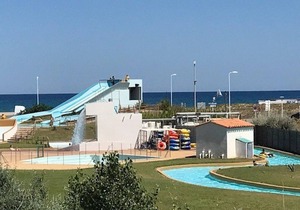 Beachfront Villa with Sea View, Sleeps 4, Parking, Near Shops & Aqualand, Pets Allowed