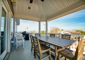 Beachside 8BR 1 Block from Ocean Family & Wedding Friendly – Year Round