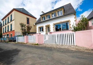 Beachside Family Villa in Le Pouldu