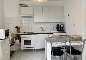 Beachside Garden Apartment in Bouzigues - 2 Keys, Parking Included