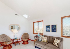 Beachside paradise with sundeck views & jetted tub - 365 yards to beach access