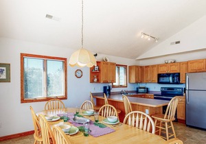 Beachside paradise with sundeck views & jetted tub - 365 yards to beach access