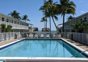 Beachside Unit 28 - Key Colony