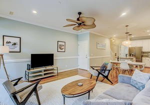 Beachy, three-story villa w/deck & shared pool - walk downtown & to the beach