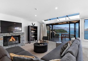 Beacon Lakeside Luxury 908 - 3 Bedroom