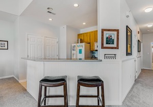 Bear Trap Dunes 2nd floor condo w/shared sauna, golf on-site, & basketball court