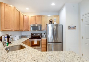 Bear Trap Dunes 2nd floor condo w/free WiFi, basketball court, and gym