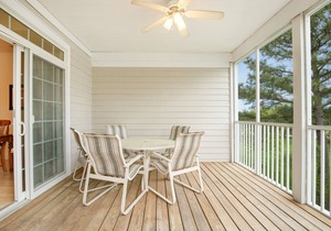 Bear Trap Dunes 2nd floor condo w/free WiFi, basketball court, and gym