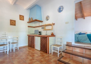 Beautiful Apartment on a Farm with Wi-Fi, Pool & Large Outdoor Area