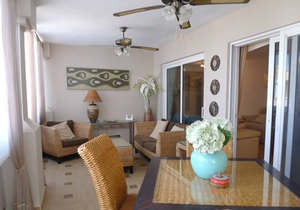 Beautiful 3 bed 2 bath Penthouse Free Wifi Parking, Ac, Fantastic sea views