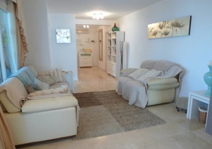 Beautiful 3 bed 2 bath Penthouse Free Wifi Parking, Ac, Fantastic sea views