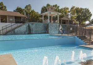 Beautiful 1 bedroom unit at resort, sleeps 4
