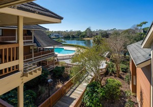 Beautiful 1 Bedroom Condo at Laurel Court at Kingston Plantation - 305