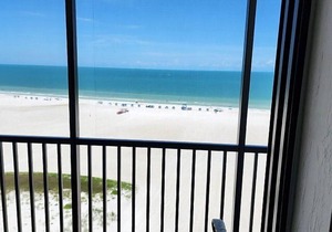 Beautiful 10TH Floor, Gulf-front Condo at Island Winds PERFECT FOR FAMILIES!.