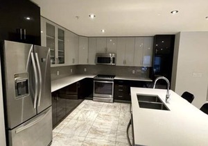 Beautiful 2 Bed, 2 Bath in Prime Downtown Halifax