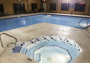 Beautiful 2 bedroom unit at resort, sleeps 8