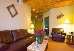 Beautiful 2 bedroom unit at resort, sleeps 8