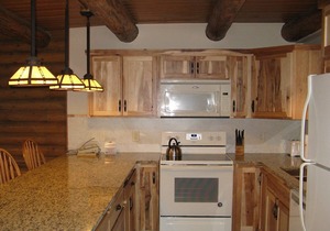 Beautiful 2 bedroom unit at resort, sleeps 6