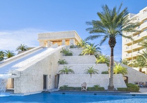 Beautiful 2 bedroom unit at resort, sleeps 6