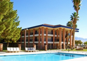 Beautiful 2 bedroom unit at resort, sleeps 6