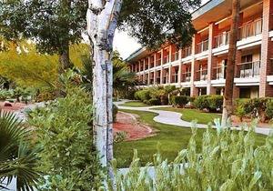 Beautiful 2 bedroom unit at resort, sleeps 6