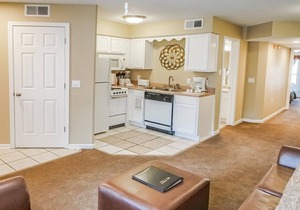 Beautiful 2 bedroom unit at resort, sleeps 6
