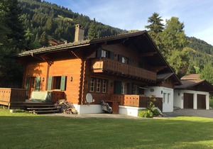 Beautiful 4 bedroom Chalet to Rent in chic Rougemont, Central Gstaad Ski Region