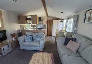 Beautiful 6 berth caravan, nearby beach in Suffolk ref 68016BS