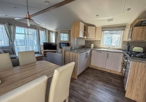 Beautiful 6 berth caravan, nearby beach in Suffolk ref 68016BS