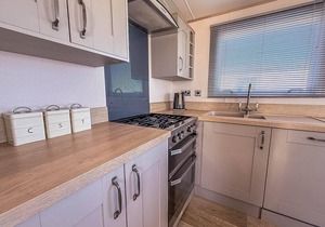 Beautiful 6 berth caravan with full sea views for hire in Suffolk ref 68002CR
