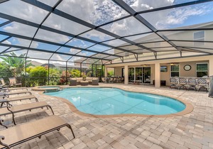 Beautiful 7 Bed Gated Pool Home At Watersong Resort