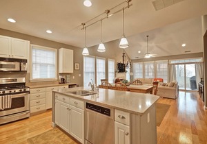 Beautiful and Comfortable Town Home in Bear Trap Community, steps from the Amenities! WIFI, Pool, Fitness Center, Tennis, Shuttle!