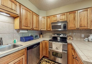 Beautiful and Secluded Mountain Home w/Access to Shared Amenities
