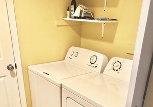 BEAUTIFUL AND SPACIOUS 2BR COURTSIDE VILLA! NEWLY UPDATED KITCHEN 2022.