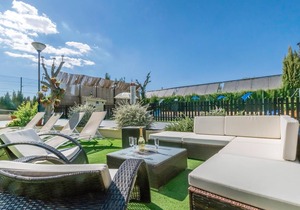 Beautiful and spacious semi-detached house with heated outdoor pool and solar panels.