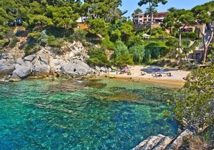 Beautiful Apartment, Swimming Pool and Beach