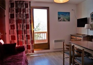 Beautiful apartment, 50 m from the slopes, for 6 people