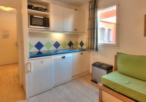 Beautiful apartment in Saint-Raphaël with pool view