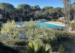Beautiful apartment in Saint-Raphaël with pool view