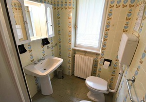 Beautiful apartment for 6 guests with WIFI, TV, balcony, pets allowed and parking