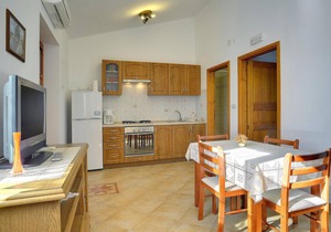 Beautiful apartment in Rakalj with WiFi
