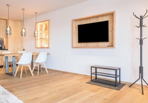 Beautiful Apartment “Aura Chalets No 2” with Mountain View, Wi-Fi & Garden