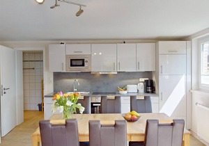 Beautiful apartment with terrace for 4 people near the beach and harbor