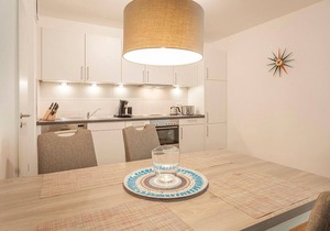 Beautiful apartment with south-facing terrace, wood-burning stove & underfloor heating - 150m to the beach