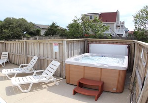 Beautiful Beach Home with Private Pool & Hot Tub Near Beach Access