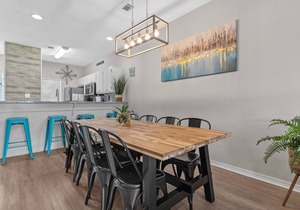 Beautiful Beach House with Pool Access Central Location 5 minute walk to Beach!