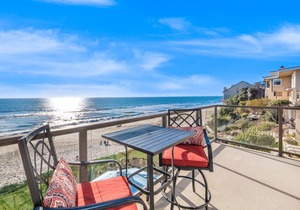Beautiful beachfront condo with deck