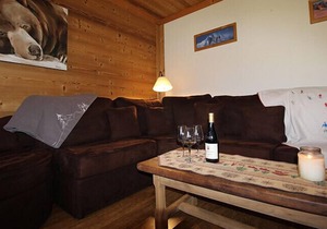 Beautiful bright Apt next to the slopes
