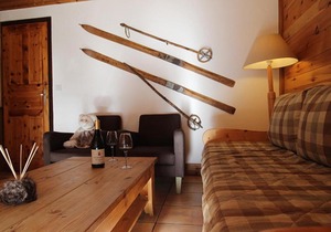 Beautiful bright apt at 2 steps from the slopes