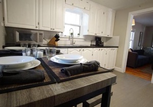 Beautiful Bungalow Next to UNC - Free Cruiser Bikes!
